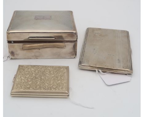 A George V silver cigar box, the body with engine turned decoration and a rectangular monogrammed cartouche, London 1927, a s