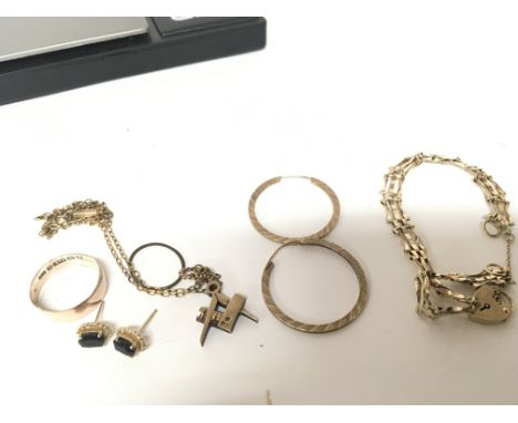 A collection of 9carat gold jewellery earrings a Masonic pendent and chain a wedding ring and gate bracelet weight 10.5g