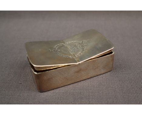 A George III silver double ended snuff box of rectangular form, the top engraved with a wreath surrounding a rampant lion and