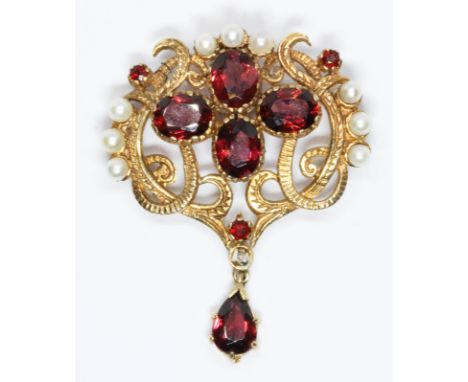 A 9ct gold garnet and cultured pearl brooch, sponsor 'H.B', London 1972, length 50mm, gross weight 15g.  Condition - missing 
