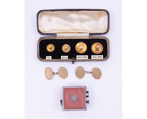 A collection of gentlemen's 9ct gold&nbsp; and 9ct stamped dress accessories. Comprising a 9ct gold chalcedy tie pin; a set o