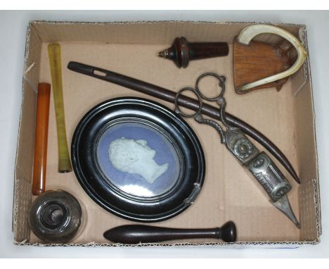 A mixed lot of items including a plated candle snuff, cheroot holders, miniature Wedgwood style plaque, glass inkwell, knitti