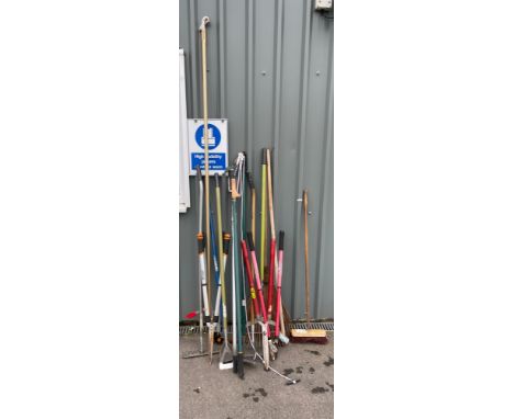 Selection vintage and later garden tools to include hedge trimmers etc 