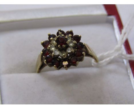 9CT YELLOW GOLD GARNET CLUSTER RING, size N/O 