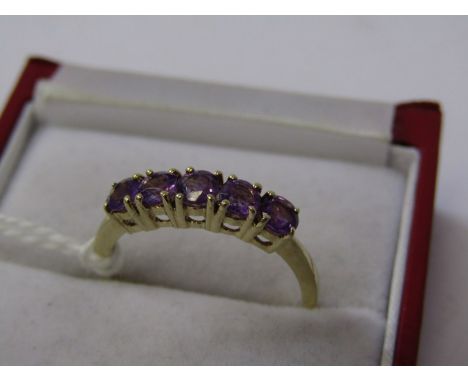 9ct YELLOW GOLD 5 STONE AMETHYST HALF ETERNITY STYLE RING, size O/P 