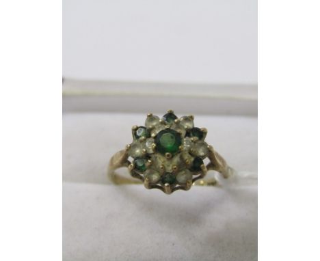 EMERALD CLUSTER RING, 9ct gold ring set an emerald cluster size L