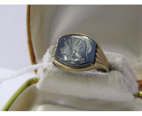 GENTLEMANS 9CT YELLOW GOLD SIGNET RING, centuring intaglio carved hematite stone, size R/S 