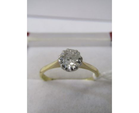 18CT YELLOW GOLD DIAMOND SOLITAIRE RING, transitional brilliant cut diamond measuring approx. 7mm in diameter giving a diamon