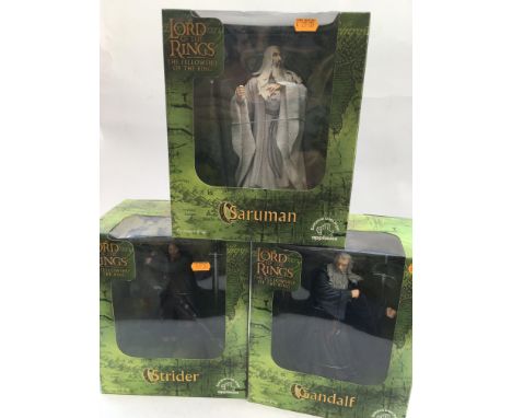 Lord of the rings, The fellowship of the ring, boxed figures including Strider, Gandalf, Saruman, 12" figures made by Applaus
