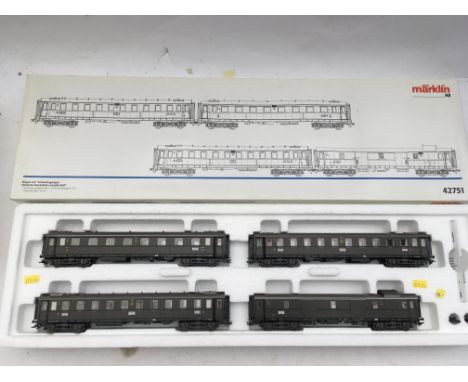 Marklin Railway, HO scale, boxed , #42751, German state railroad company, Expresstrain passenger car set