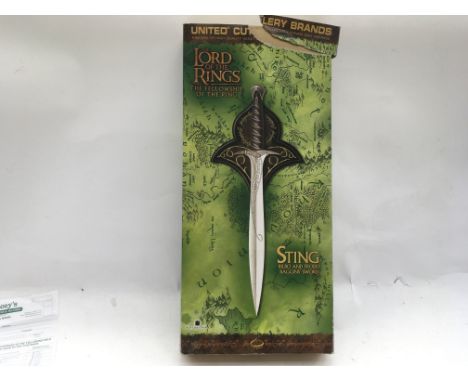 Lord of the rings, The fellowship of the ring, Sting Bilbo and Frodo Baggins sword, mint and boxed