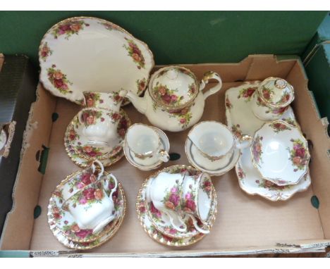 Royal Albert 'Old Country Roses' tea service (27)