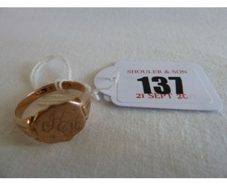 9ct Gold gents signet ring 
