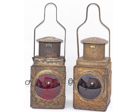 GWR tail lamp with GWR embossed on the chimney. In original condition complete with reservoir and burner. Together with a sim