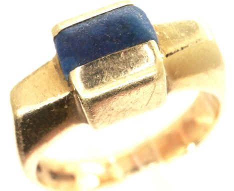 9ct gold stone set ring, size Q/R, 6.1g. P&amp;P Group 1 (£14+VAT for the first lot and £1+VAT for subsequent lots) 