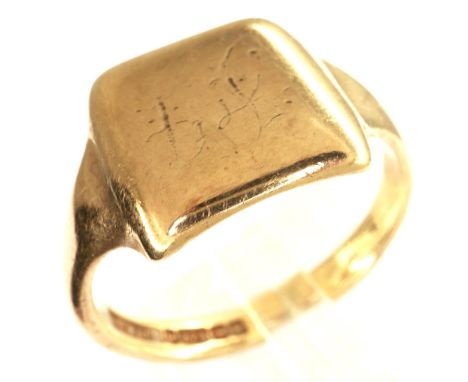 Gents 9ct gold signet ring, size V, 6.3g. P&amp;P Group 1 (£14+VAT for the first lot and £1+VAT for subsequent lots) 