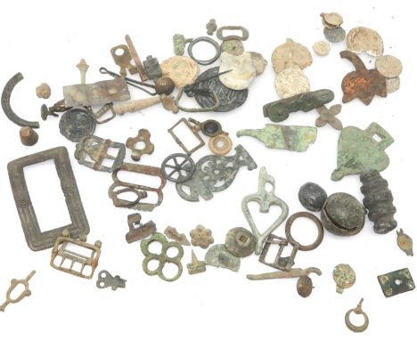 Large quantity of metal detecting finds and a collection of Medieval workhouse seals and tallies. P&amp;P Group 2 (£18+VAT fo