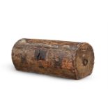 A HIDE AND STUD WORK CIRCULAR TRAVELLING BOX, LATE 17TH OR EARLY 18TH CENTURY