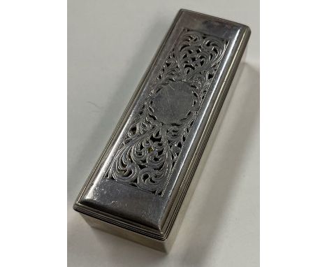 A George III silver pierced and hinged snuff box. London 1818. By William Parker. Approx. 123 grams. Est. £150 - £200.