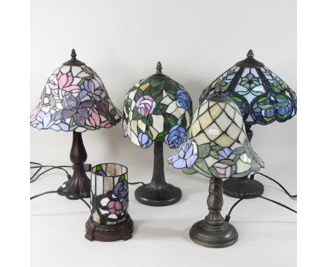 A Tiffany style table lamp, together with four others similar, tallest 48cm (5)