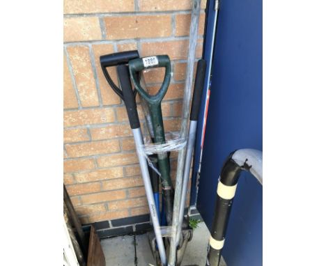 A good lot of garden tools. COLLECT ONLY.