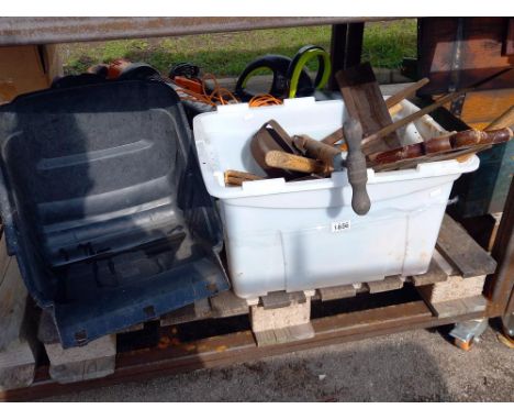 A box of vintage tools, COLLECT ONLY.