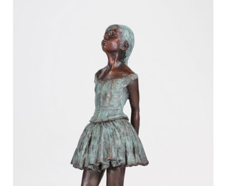  Edgar Degas (after). "The little fourteen-year-old dancer". Bronze with two patinas on a black marble base. Signed "Degas" o