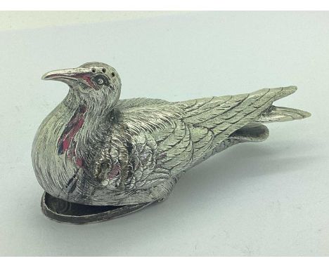 A Novelty Naturalistic Bird Hinged Box/Pepperette(?), stamped "BM" "925" (65grams).Hinged base does not close flush.