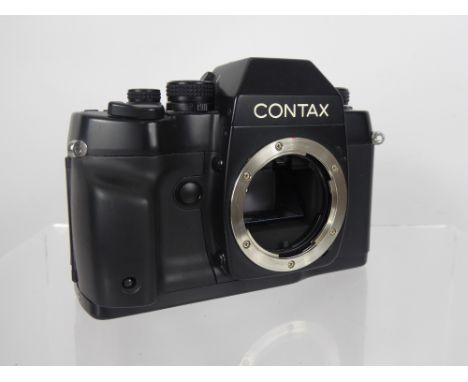 Contax Camera RX Body 003804 (nof).