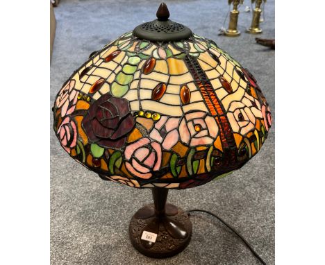 Tiffany inspired table lamp, shade details raised flower design. [In a working condition] [56cm high] 