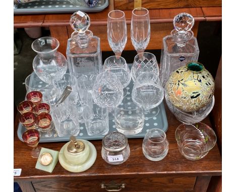 Tray of crystal and art glass to include Edinburgh Crystal decanter with 6 matching glasses engraved with Glamis Castle, Isle