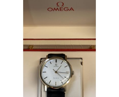 Omega Geneve 9ct gold cased gents wristwatch 1971. Modern Omega box & outer box. Manual wind movement, keeping very good time
