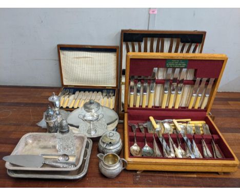 Silver plate to include a rat tail canteen of cutlery and flatware, another similar set, knives and forks, entrée dish and ot