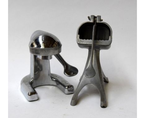 Vintage instant juice press, together with an orange squeezer