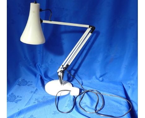 A MODEL 90 ANGLEPOISE TABLE LAMP 