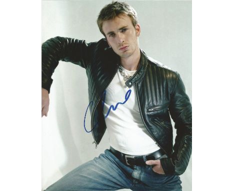 Chris Evans signed 10 x 8 colour Photoshoot Portrait Photo, from in person collection autographed at London Premiere 2007. Go