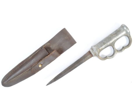 An incredible original WWI First World War Robbins of Dudley pattern knuckle duster / push dagger trench combat knife / dagge