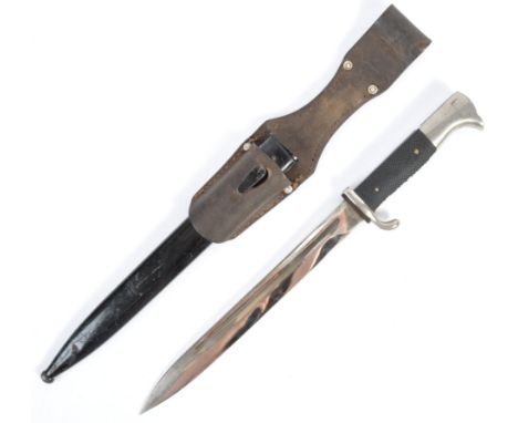 An original WWII Second World War Third Reich Nazi German&nbsp;officers uniform dress rifle bayonet dagger. Having a steel po