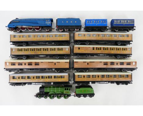 Hornby - Two unboxed Oo gauge steam locomotives and tenders with a group of unboxed passenger coaches. Lot includes Class A4 