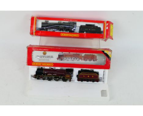 Hornby - Two boxed OO gauge steam locomotives and tenders from Hornby. Lot consists of Hornby R357 4-6-0 Patriot Class 5XP Op