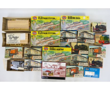 Airfix - Wills - A boxed collection of model railway orientated model kits in HO/OO scale. KIts include Airfix 0-4-0 Saddle T