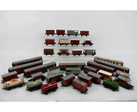 Hornby Dublo - Over 30 pieces of OO gauge freight and passenger rolling stock. Lot includes Hornby Dublo 14T Tank Wagon 'Powe