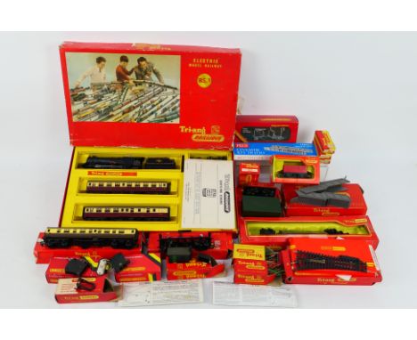 Triang - Hornby  - Peco - A boxed Triang RS1 Electric model railway set with a quantity of boxed (mainly Triang) items of OO 