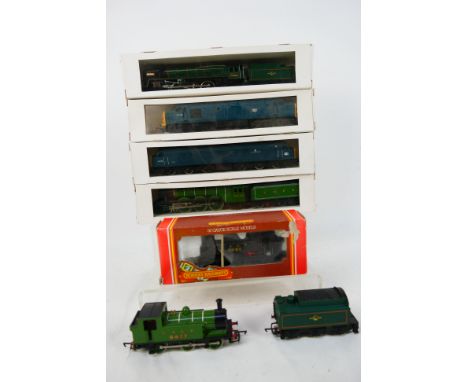 Hornby - Mainline - A collection of mainly boxed OO gauge locomotives most of which contained in plain unassociated boxes. Lo