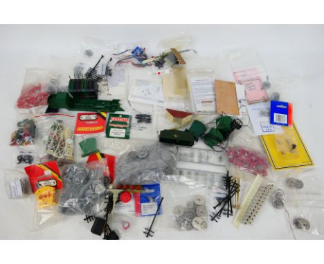 Hornby - Markits - Others - A large quantity of OO gauge model railway spare parts and accessorires some of which are carded 