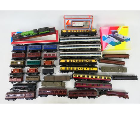 Hornby - Bachmann - Lima - Wrenn - A collection of OO gauge rolling stock including 3 x DMU dummy cars, 3 x Bogie Bolster wag