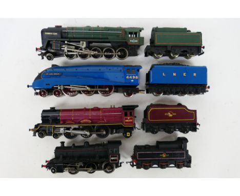 Hornby - Four unboxed OO gauge steam locomotives and tenders. Lot includes 4-6-2 Class A4 Op.No.4498 'Sir Nigel Gresley' in L
