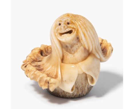 Netsuke von Michael Henry Birch (Kairo 1926 –2008)England, Ende 20.Jh. Hirschhorn. Signiert  MHB auf eingelegter goldener Pla