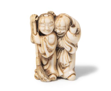 Netsuke von Hidetsugu Japan, Ende 18./Anfang 19.Jh. Elfenbein. Signiert Hidetsugu. Kanzan und Jittoku. H 4,5 cm.This item is 