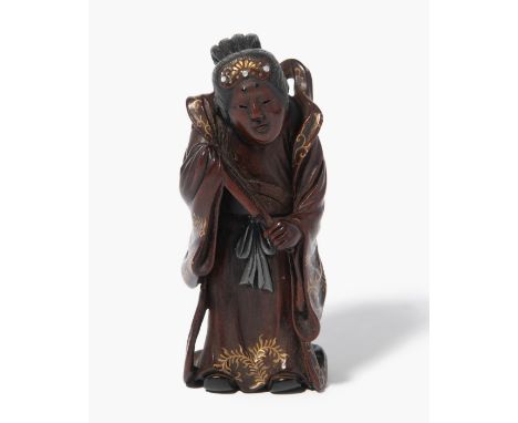 Holz-Netsuke von KyokuseiJapan, 19.Jh. Holz, Perlmutt eingelegt und teilweise bemalt mit Gold- und Silberlack. Signiert Kyoku
